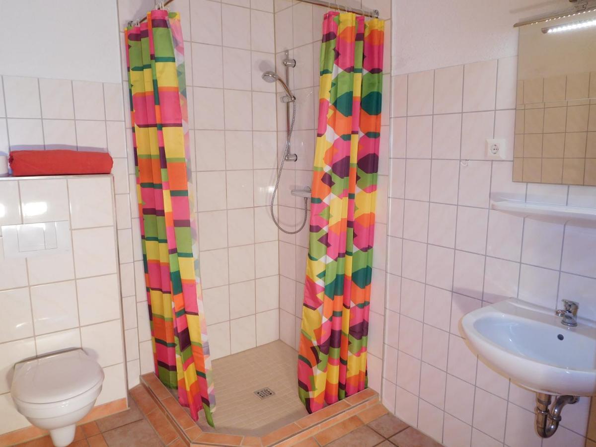 Hostel Waldhaus Am Ferienpark Mirow -Zimmer Du Wc Extérieur photo